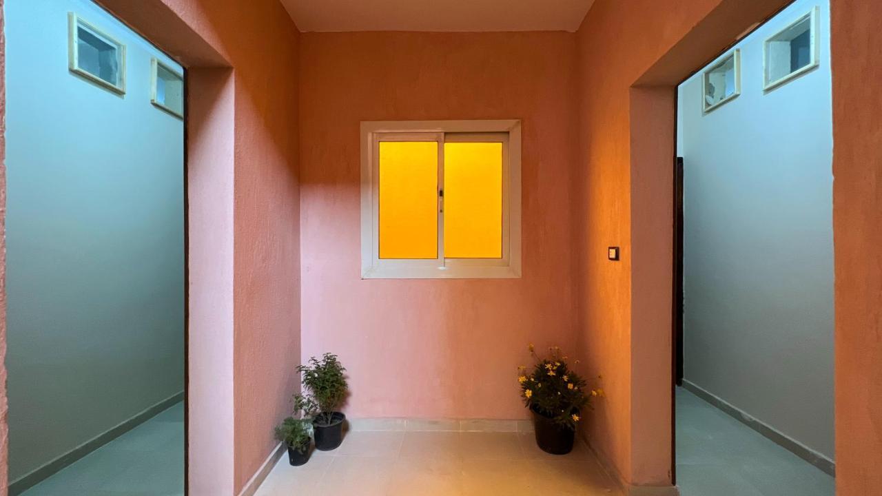 Pyramids Road Guest House Cozy Rooms And Rooftop Breakfast With The Pyramids View Nazlet el-Sîsi Exteriör bild